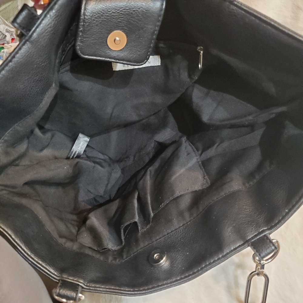 Reaction Kenneth Cole Black Tote Bag - Picture 3 of 12